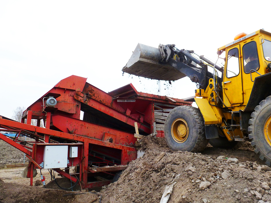lastbilen parkerar på gatan
